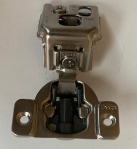 SOFT CLOSE HINGE